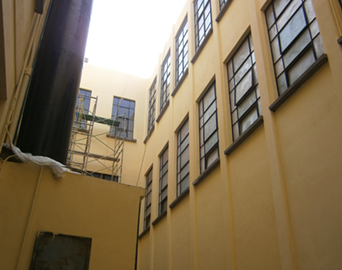 Mantenimiento en fachadas interiores. Mier y Pesado